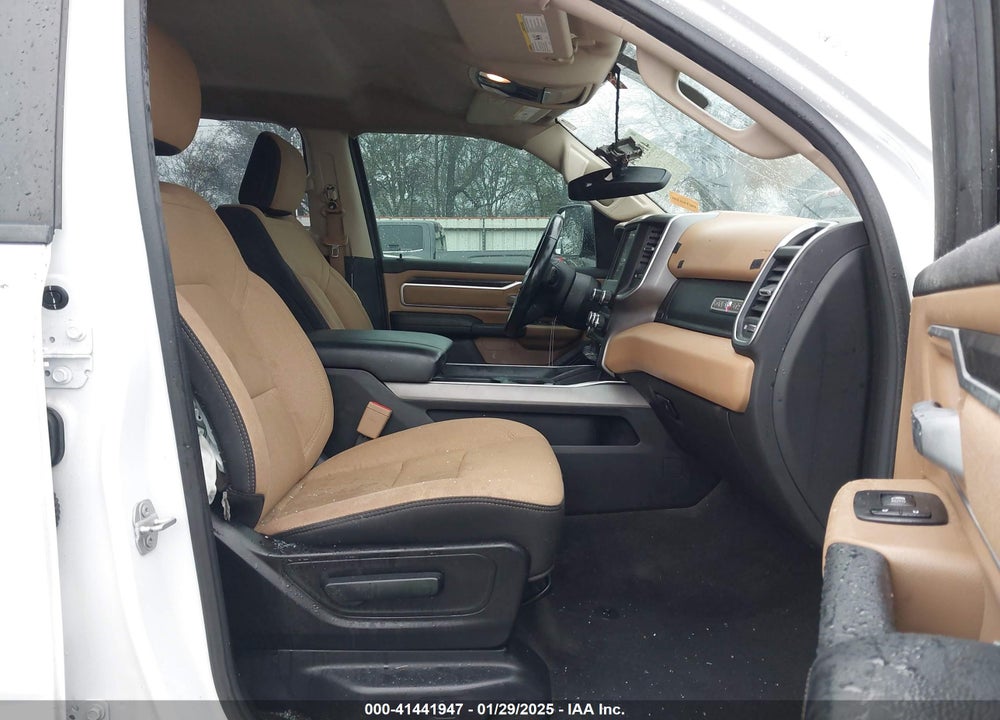 2019 RAM 1500 VIN: 1C6RREFT5KN848027