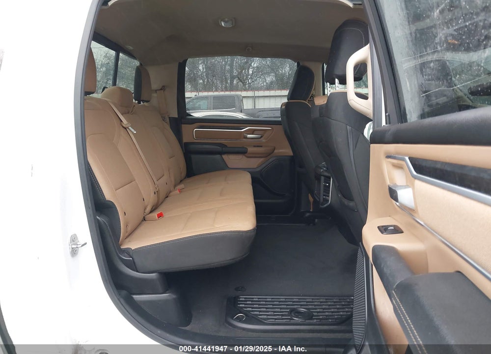 2019 RAM 1500 VIN: 1C6RREFT5KN848027