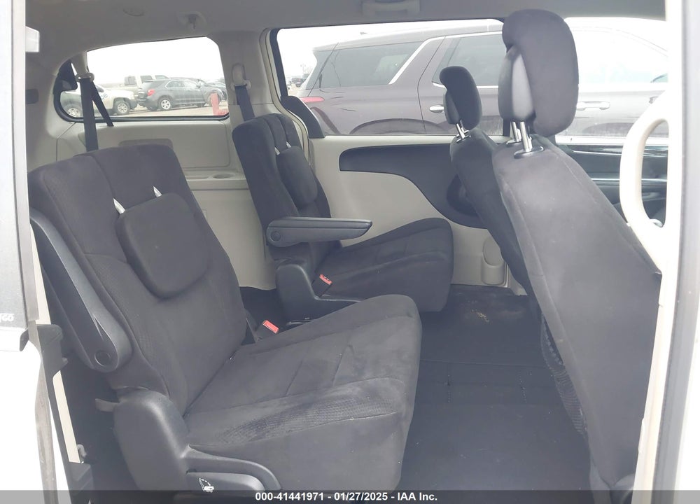 2011 CHRYSLER TOWN & COUNTRY TOURING VIN: 2A4RR5DG2BR650596