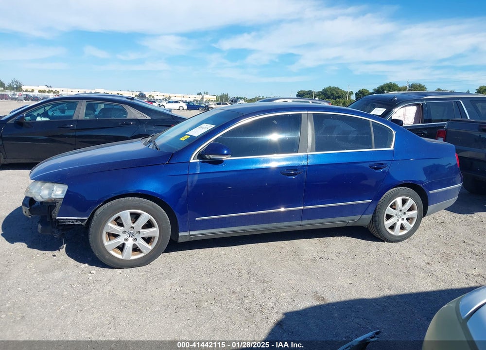 2008 VOLKSWAGEN PASSAT VIN: WVWJK73CX8P090063