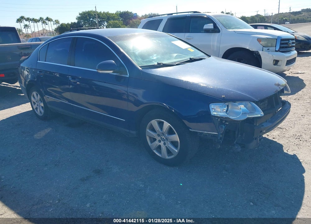 2008 VOLKSWAGEN PASSAT VIN: WVWJK73CX8P090063