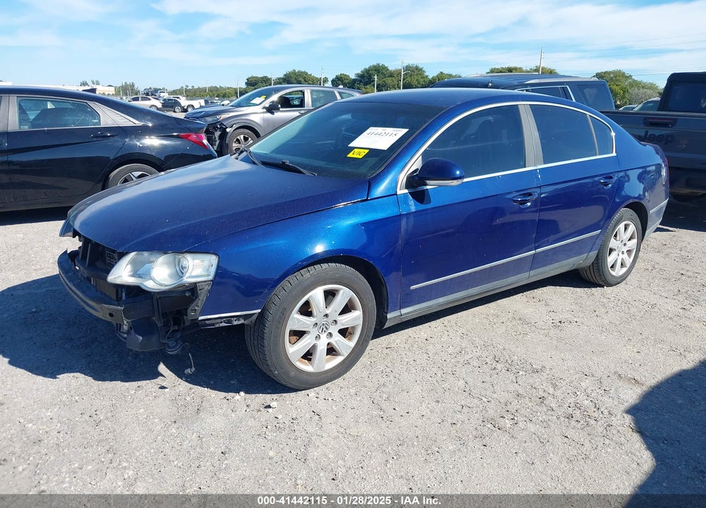 2008 VOLKSWAGEN PASSAT VIN: WVWJK73CX8P090063