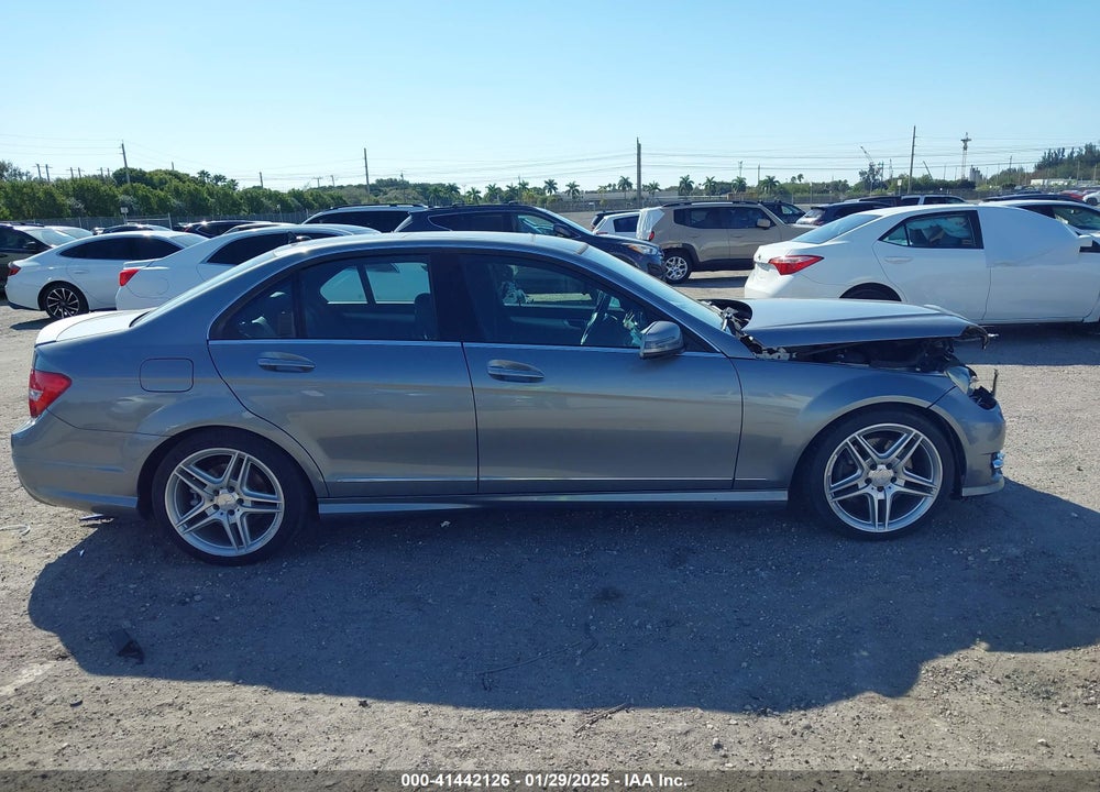 2014 MERCEDES-BENZ C 300 VIN: WDDGF8AB0EG242710