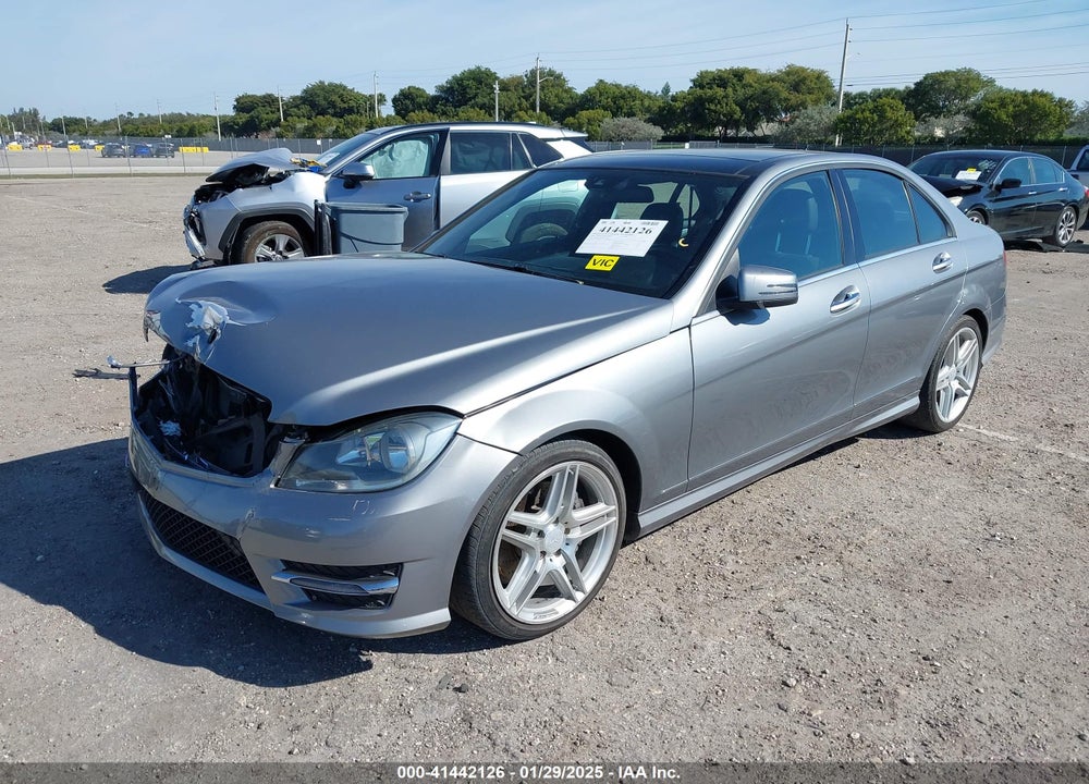 2014 MERCEDES-BENZ C 300 VIN: WDDGF8AB0EG242710