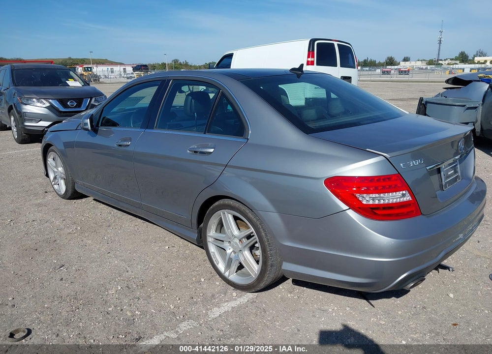 2014 MERCEDES-BENZ C 300 VIN: WDDGF8AB0EG242710