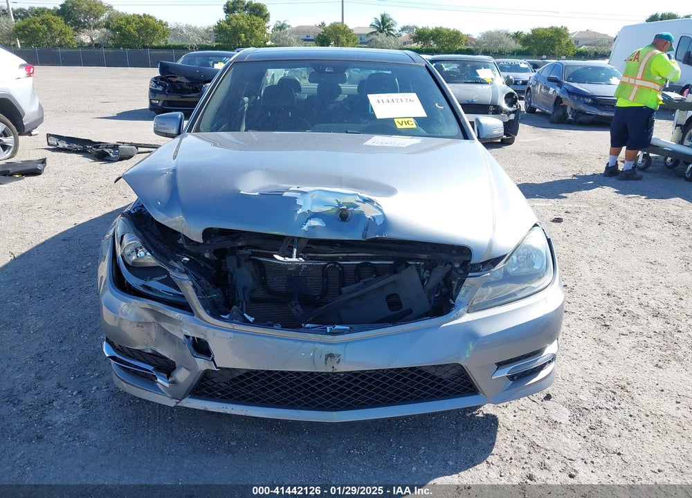 2014 MERCEDES-BENZ C 300 VIN: WDDGF8AB0EG242710