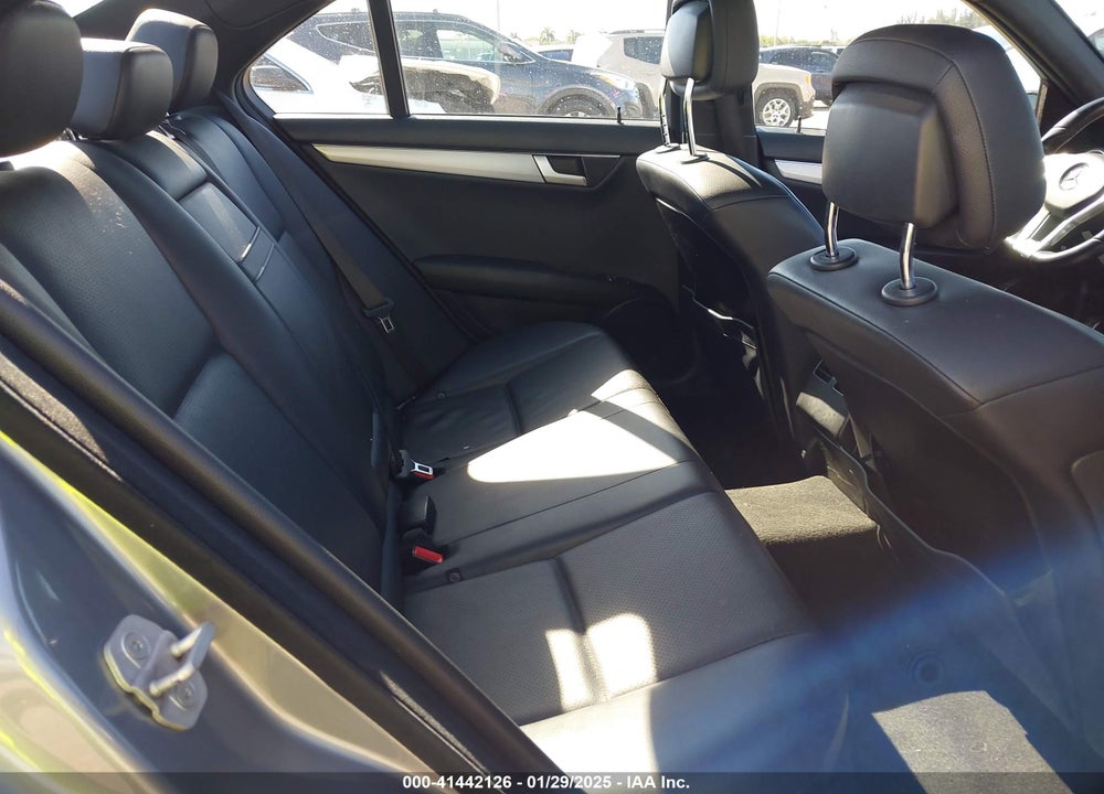 2014 MERCEDES-BENZ C 300 VIN: WDDGF8AB0EG242710