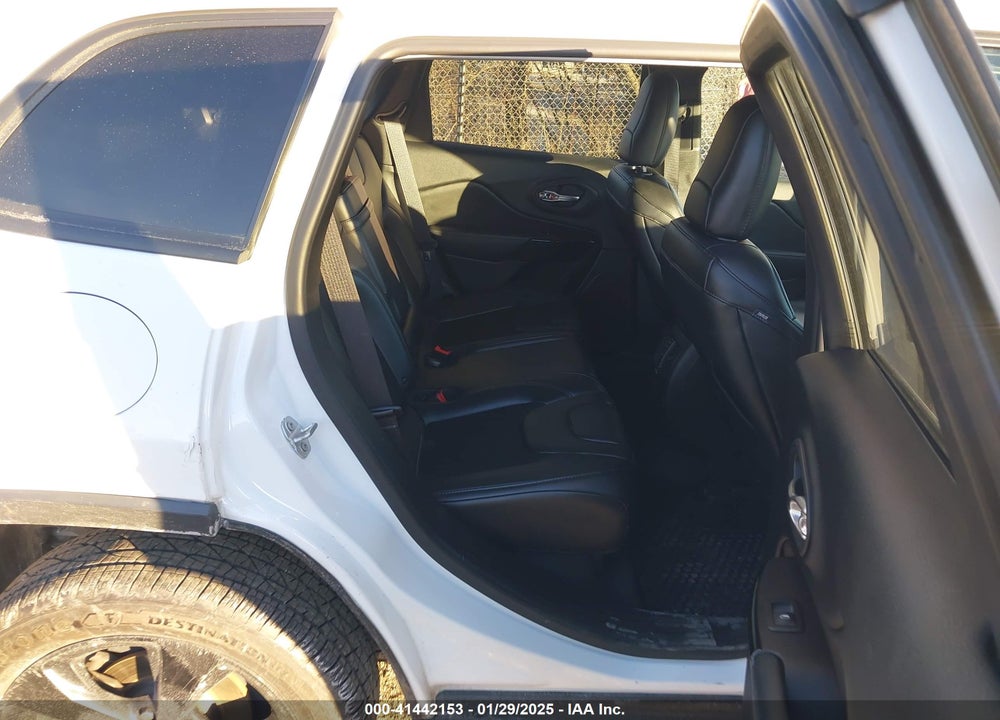 2019 JEEP CHEROKEE ALTITUDE FWD VIN: 1C4PJLLN3KD286488