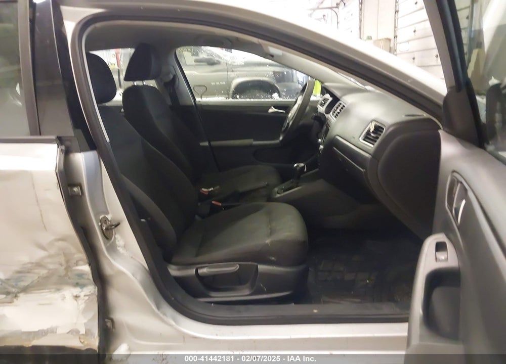 2012 VOLKSWAGEN JETTA 2.0L S VIN: 3VW2K7AJXCM306088