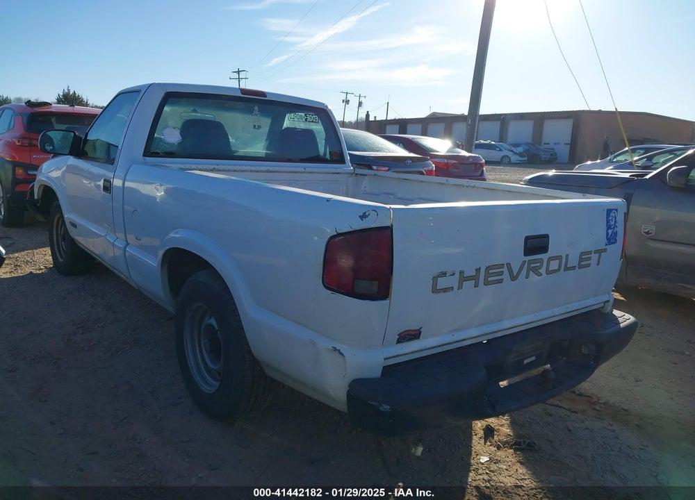 2002 CHEVROLET S-10 VIN: 1GCCS145128108876