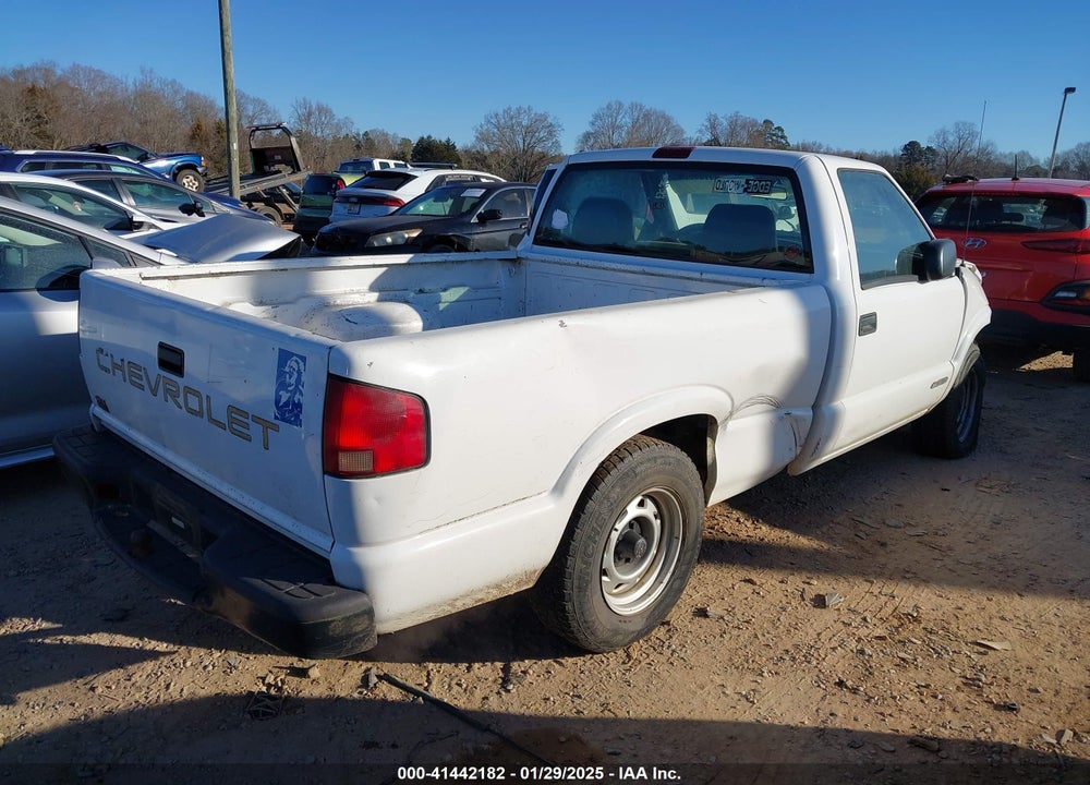 2002 CHEVROLET S-10 VIN: 1GCCS145128108876