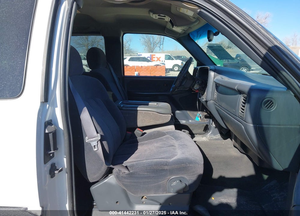 2001 CHEVROLET SILVERADO 2500 LS VIN: 1GCGK29U81Z218548