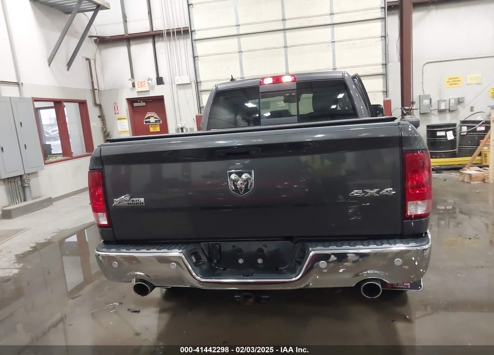 2018 RAM 1500 VIN: 1C6RR7TT5JS186157