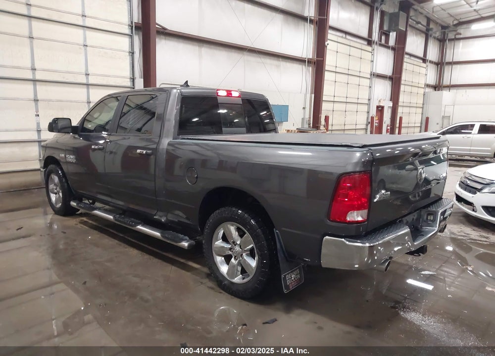 2018 RAM 1500 VIN: 1C6RR7TT5JS186157