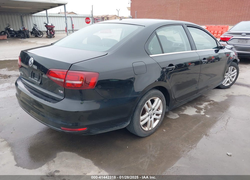 2017 VOLKSWAGEN JETTA VIN: 3VW2B7AJ2HM324284