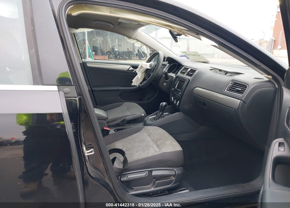 2017 VOLKSWAGEN JETTA VIN: 3VW2B7AJ2HM324284
