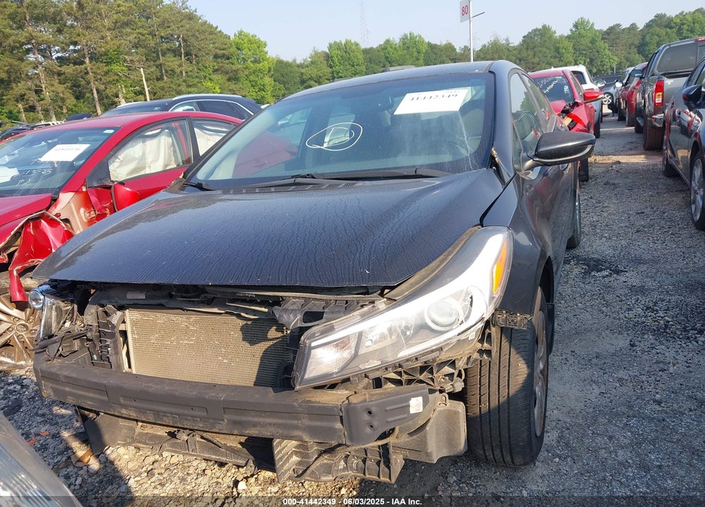 2017 KIA FORTE VIN: 3KPFK4A70HE032926