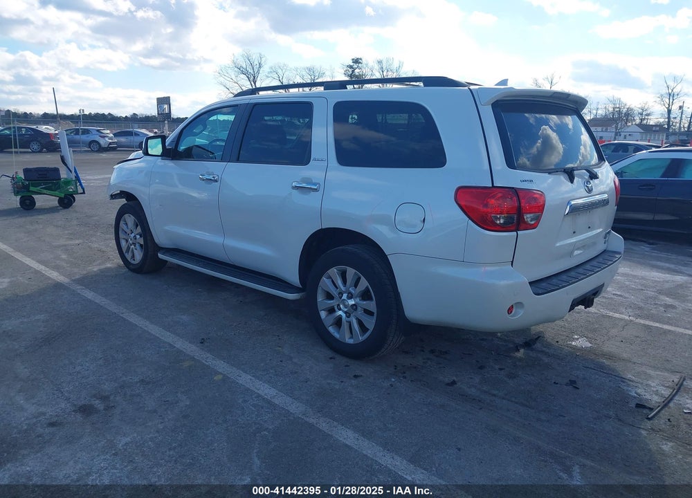 2015 TOYOTA SEQUOIA PLATINUM 5.7L V8 VIN: 5TDDW5G13FS124507