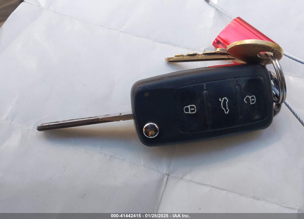 2013 VOLKSWAGEN JETTA VIN: 3VW2K7AJXDM296048
