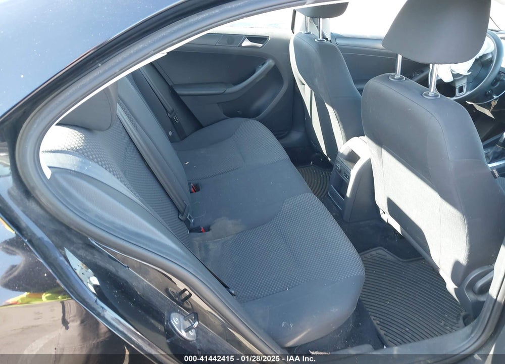 2013 VOLKSWAGEN JETTA VIN: 3VW2K7AJXDM296048