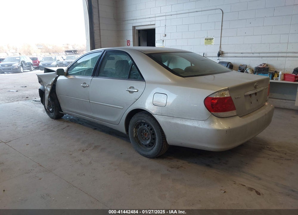 2005 TOYOTA CAMRY LE VIN: 4T1BE32K95U418871