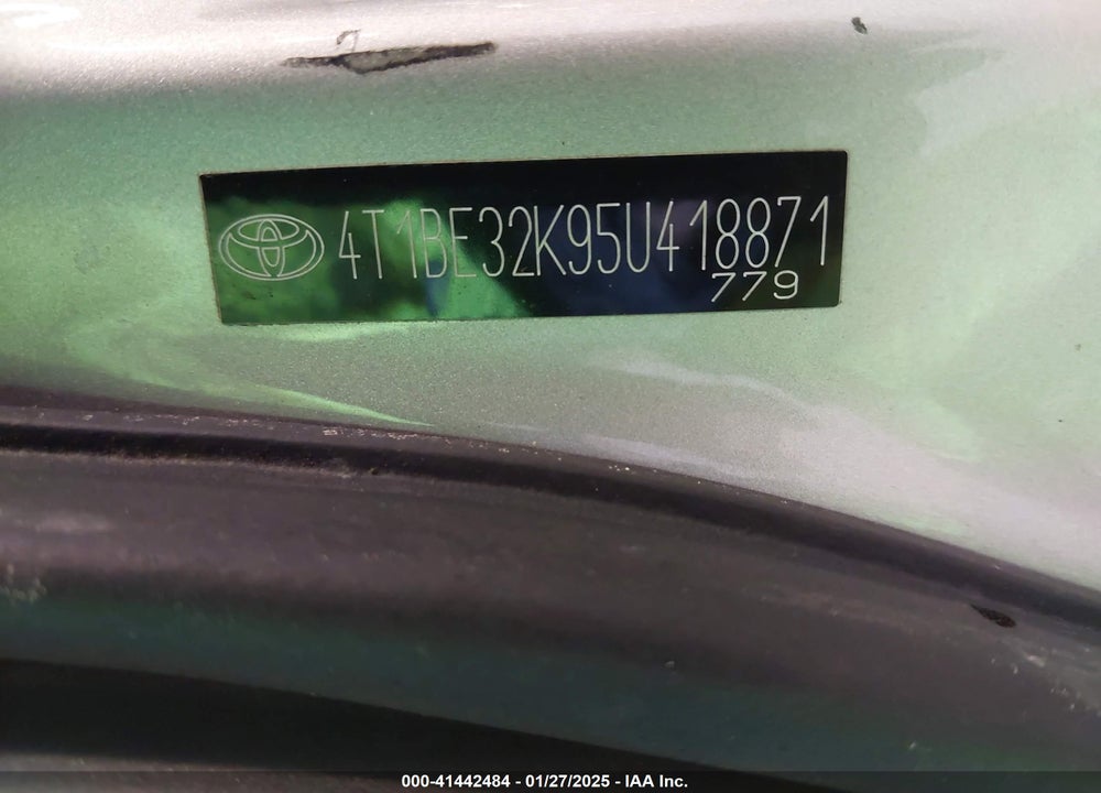 2005 TOYOTA CAMRY LE VIN: 4T1BE32K95U418871