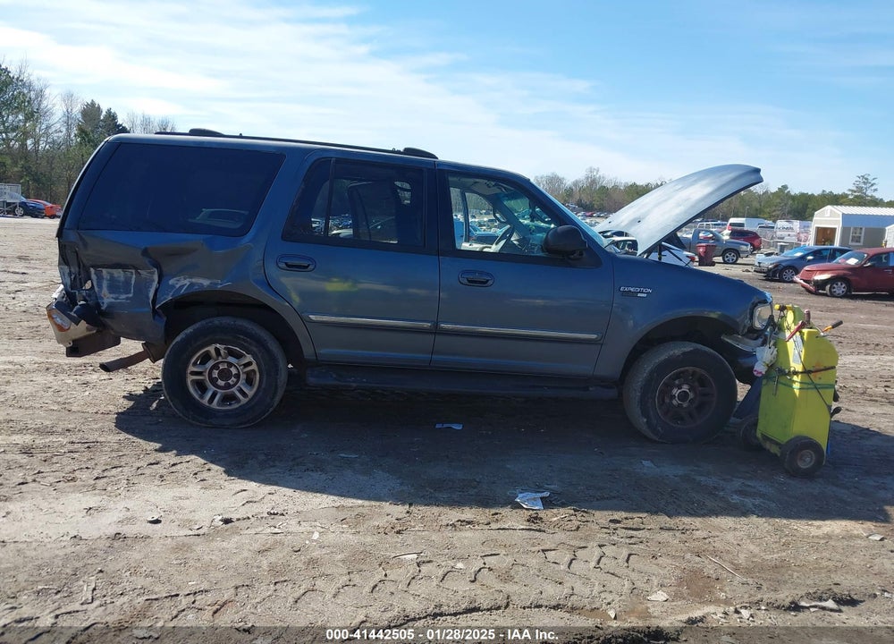2001 FORD EXPEDITION XLT VIN: 1FMPU16L41LA35288