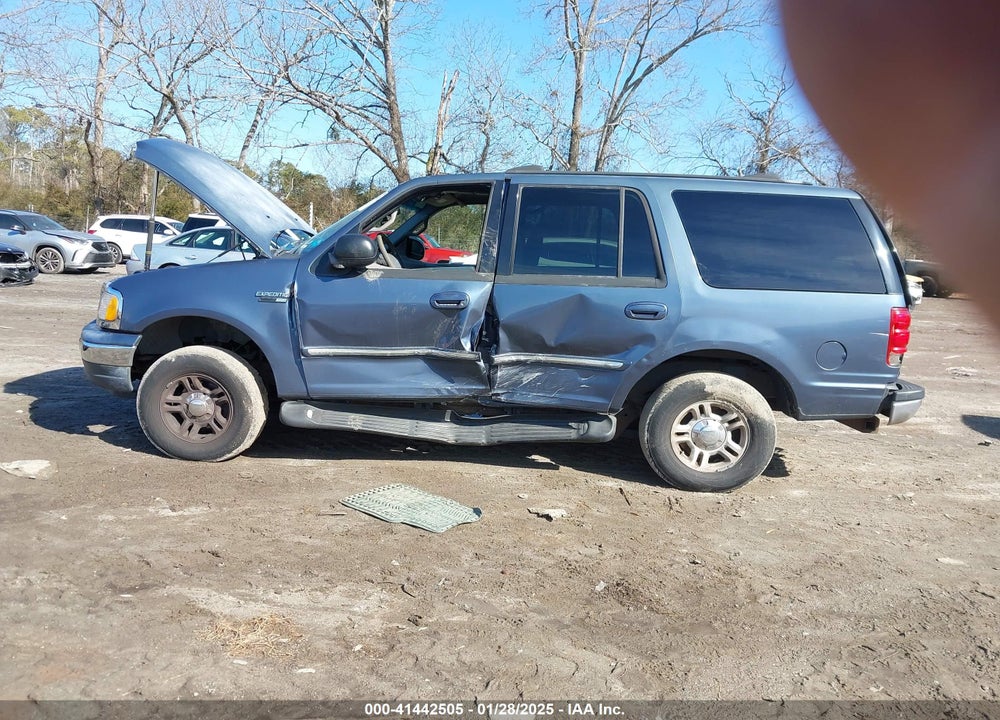 2001 FORD EXPEDITION XLT VIN: 1FMPU16L41LA35288