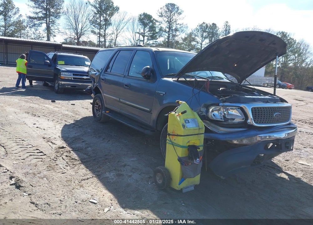 2001 FORD EXPEDITION XLT VIN: 1FMPU16L41LA35288