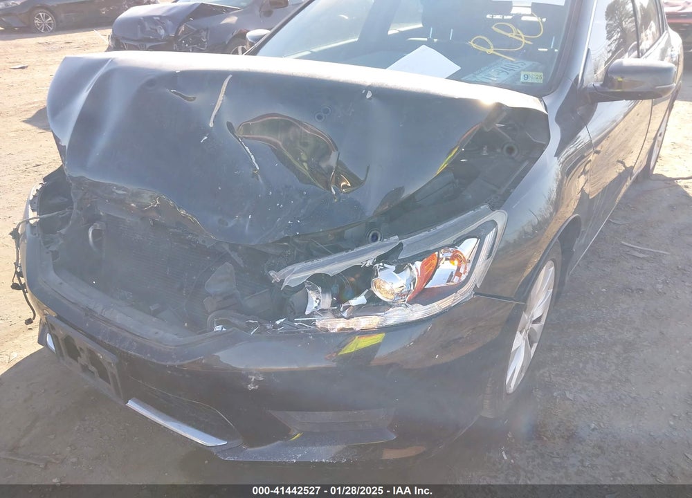 2015 HONDA ACCORD VIN: 1HGCR3F88FA033835