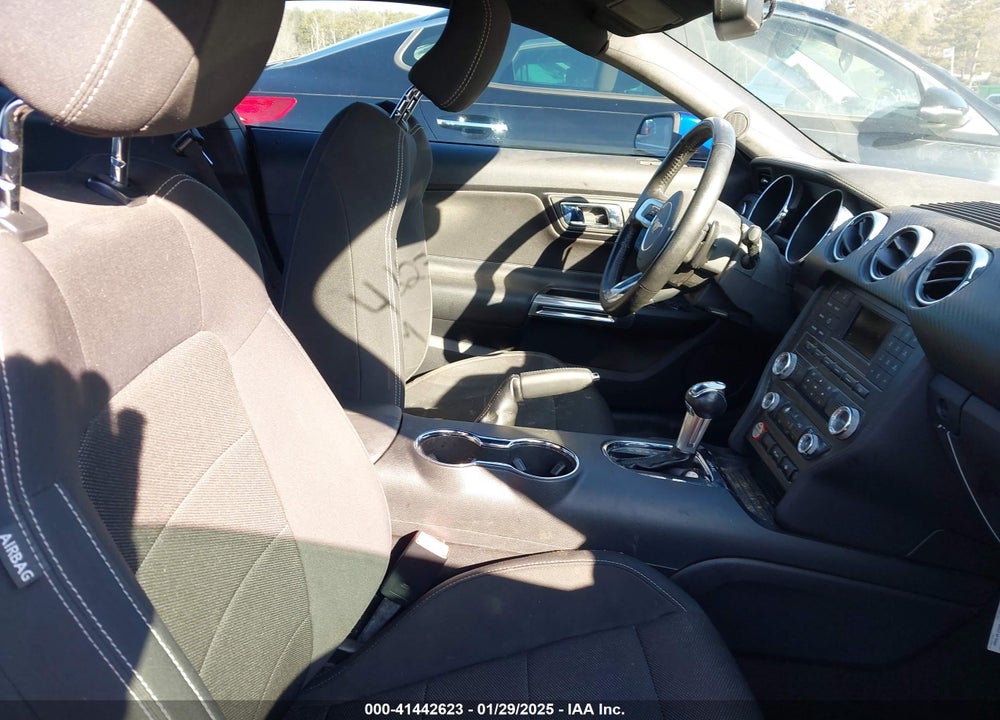 2016 FORD MUSTANG VIN: 1FA6P8AM8G5264379