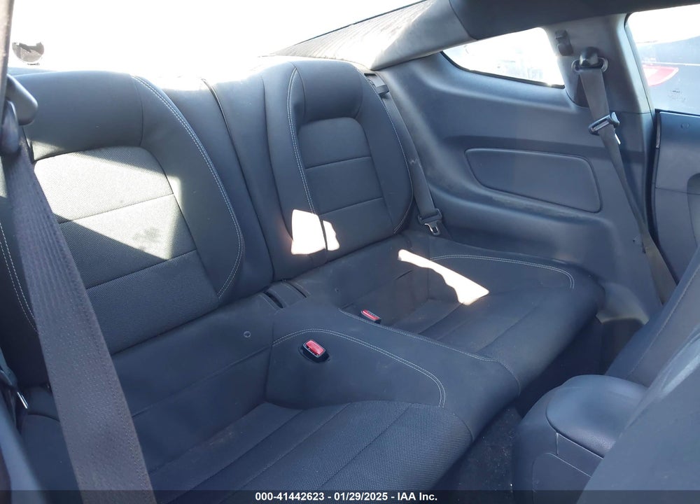2016 FORD MUSTANG VIN: 1FA6P8AM8G5264379