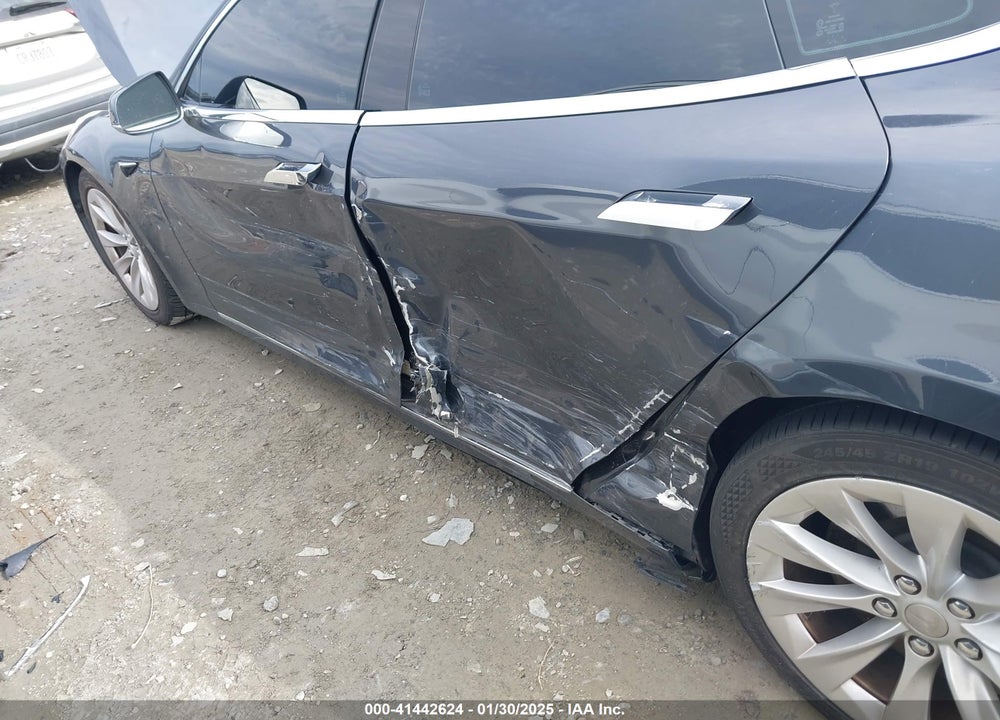 2016 TESLA MODEL S VIN: 5YJSA1E26GF170316