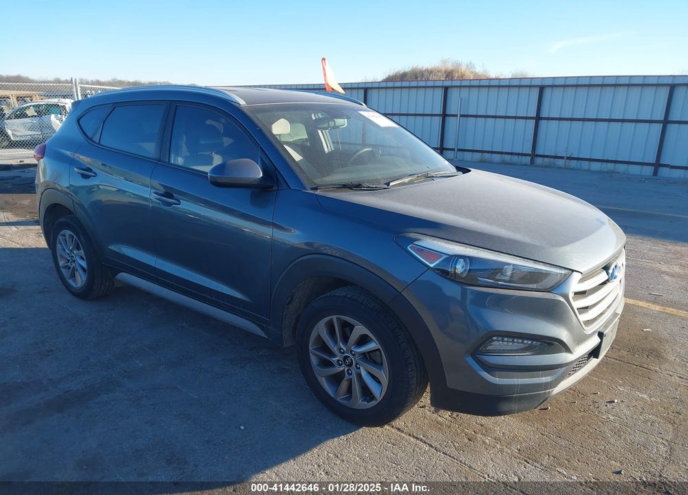 2018 HYUNDAI TUCSON VIN: KM8J33A48JU691475