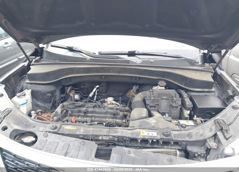 2014 KIA SORENTO LX VIN: 5XYKT3A65EG426725