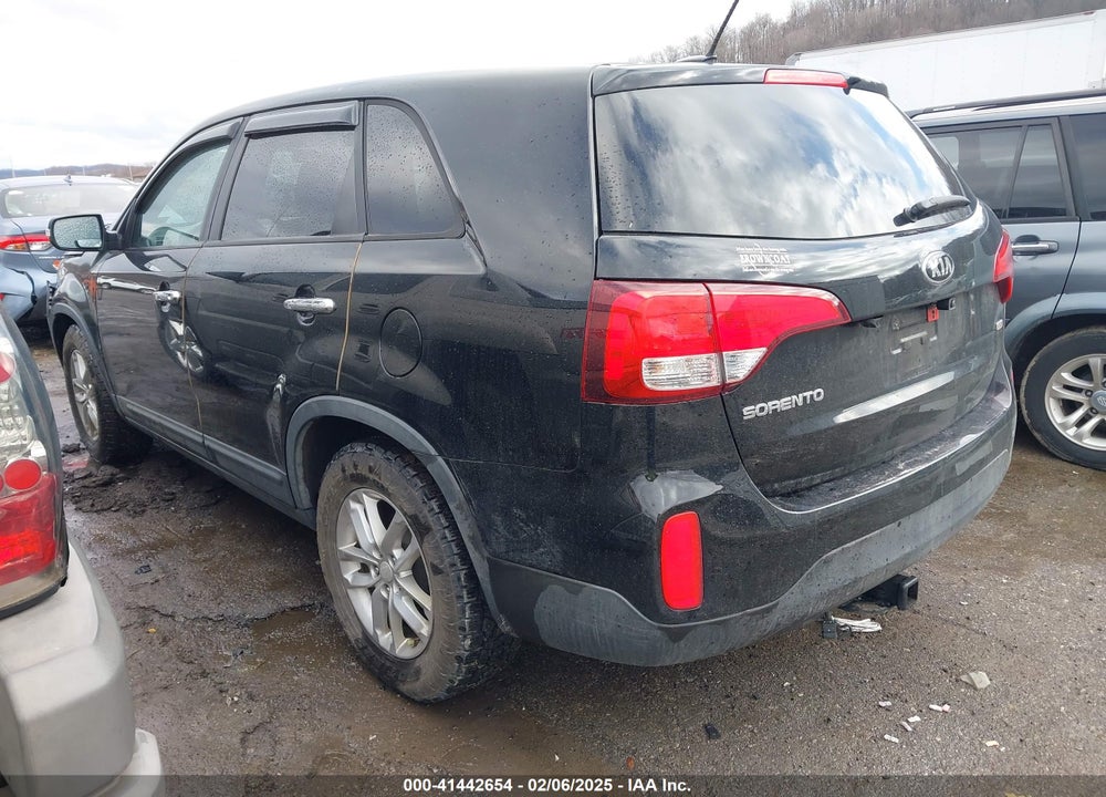 2014 KIA SORENTO LX VIN: 5XYKT3A65EG426725