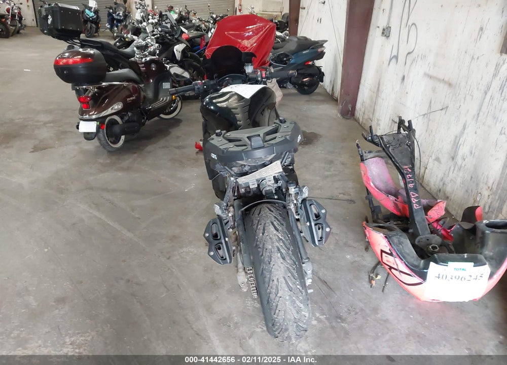 2011 KAWASAKI ZX1000 G VIN: JKAZXCG11BA001328