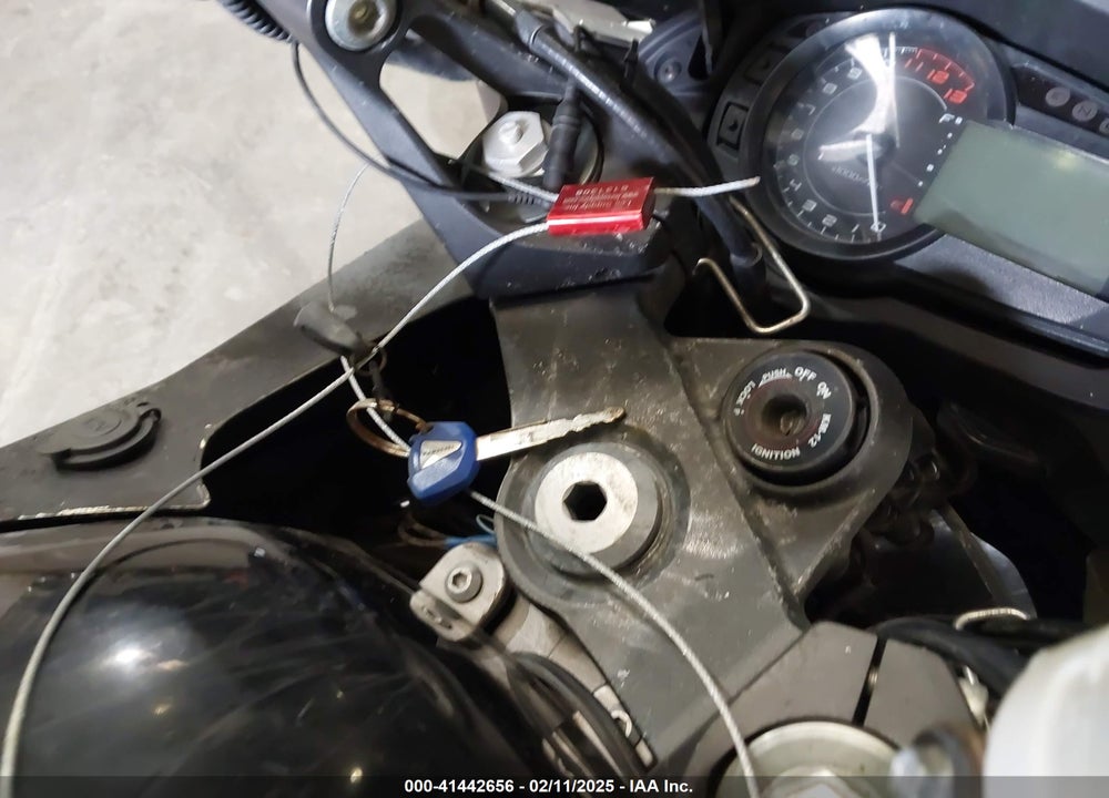 2011 KAWASAKI ZX1000 G VIN: JKAZXCG11BA001328