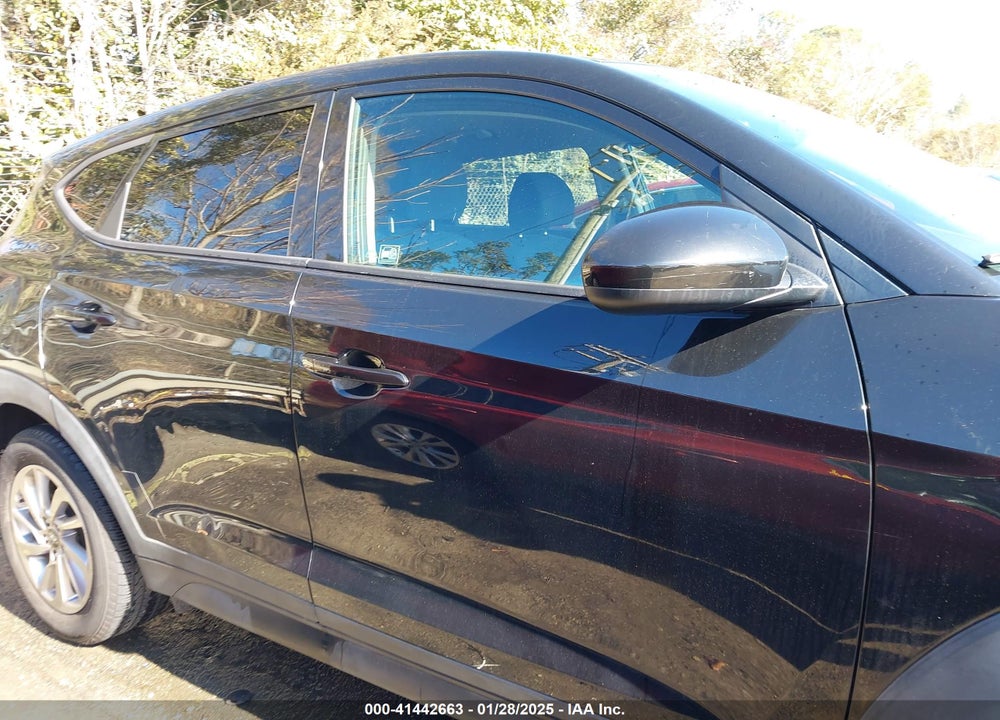 2018 HYUNDAI TUCSON SE VIN: KM8J2CA40JU767225
