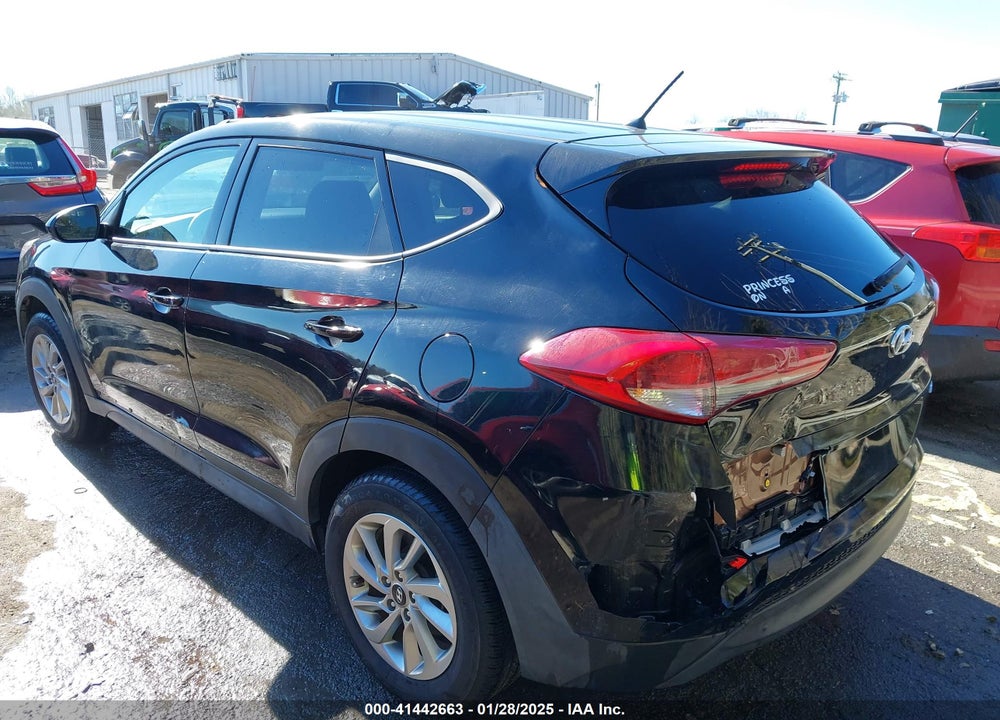 2018 HYUNDAI TUCSON SE VIN: KM8J2CA40JU767225