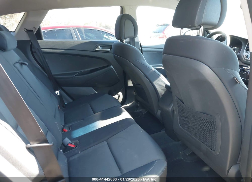 2018 HYUNDAI TUCSON SE VIN: KM8J2CA40JU767225