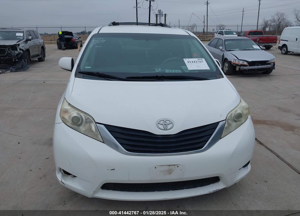 2011 TOYOTA SIENNA LE V6 VIN: 5TDKK3DC3BS060783