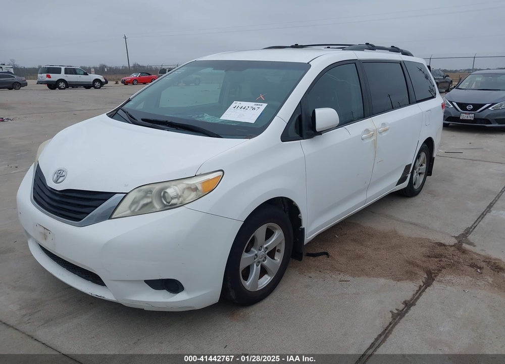 2011 TOYOTA SIENNA LE V6 VIN: 5TDKK3DC3BS060783