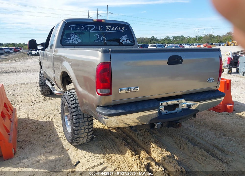 2005 FORD F-250 VIN: 1FTSX21P05EA30170