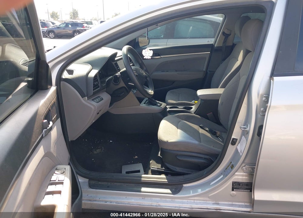 2019 HYUNDAI ELANTRA SEL VIN: 5NPD84LF6KH496185