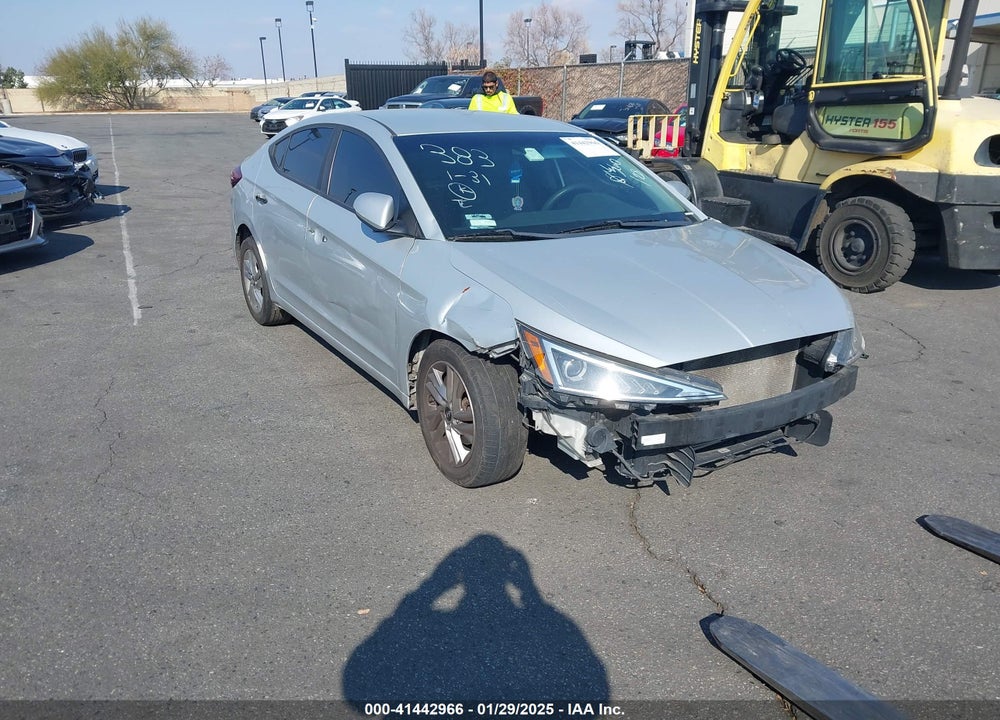 2019 HYUNDAI ELANTRA SEL VIN: 5NPD84LF6KH496185