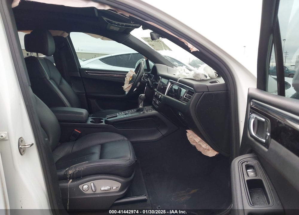 2019 PORSCHE MACAN VIN: WP1AA2A50KLB04852