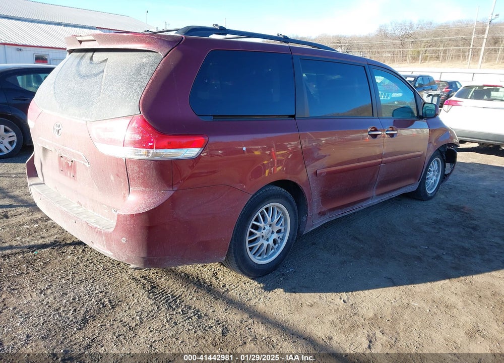 2011 TOYOTA SIENNA XLE V6 VIN: 5TDYK3DC4BS048779