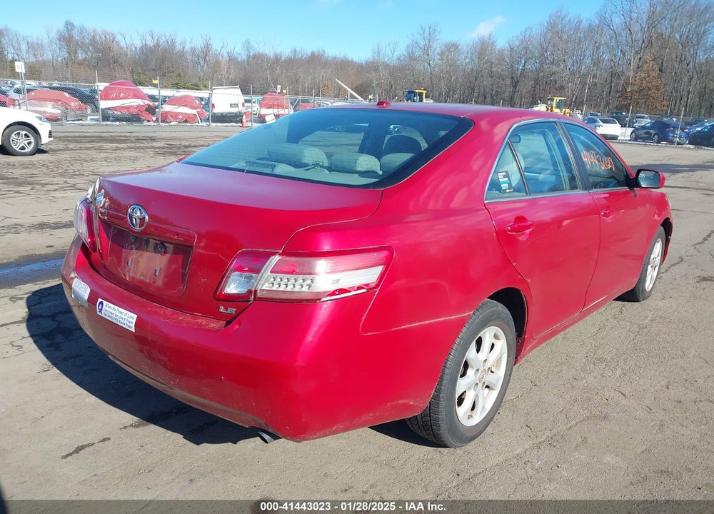 2011 TOYOTA CAMRY LE VIN: 4T1BF3EK8BU631489