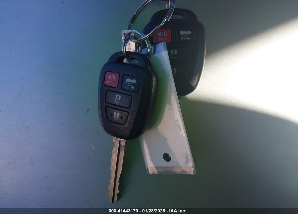 2015 TOYOTA COROLLA VIN: 5YFBURHE6FP325915